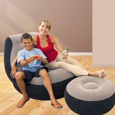 Sillon y reposapiés inflable INTEX